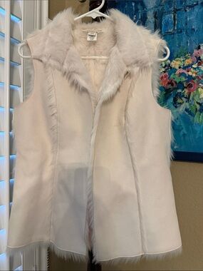 Coldwater Creek Cream Faux Fur-Trim Sleeveless Vest